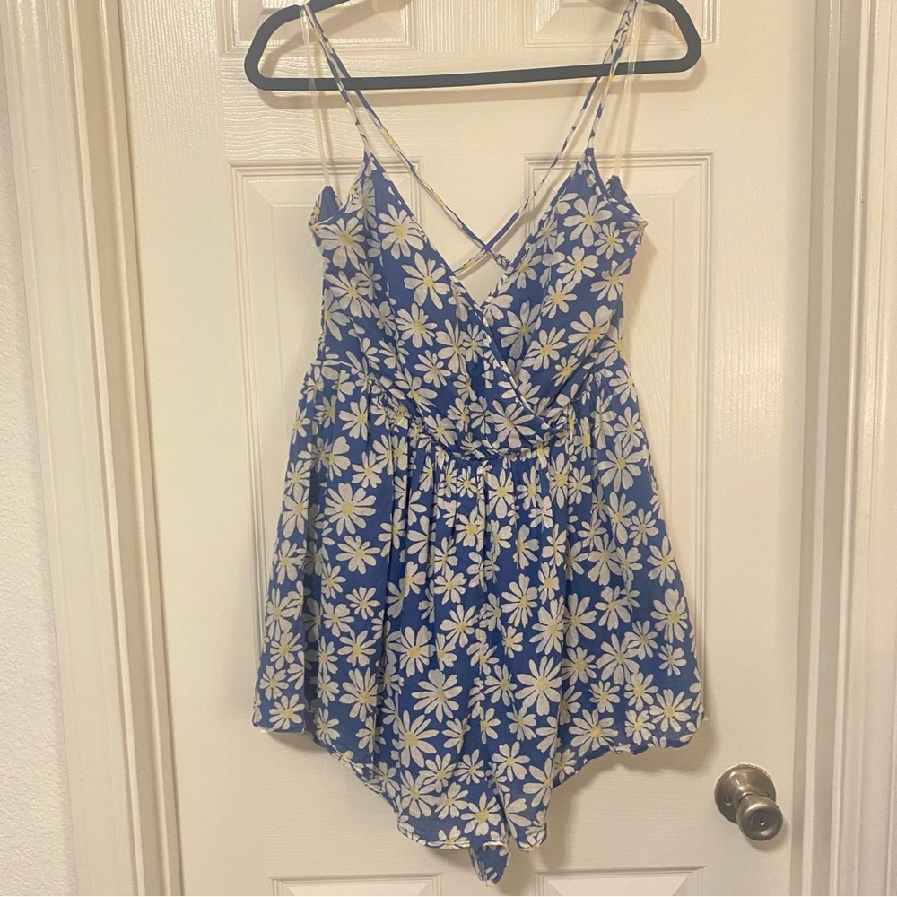American Eagle Outfitters Daisy Floral Romper - Picture 3 of 8